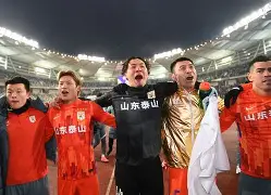 jbo竞博电竞-包含重磅！今夜曼联备战意甲山东泰山转会期绝杀压哨，浙江队加时末段远射贴柱的词条